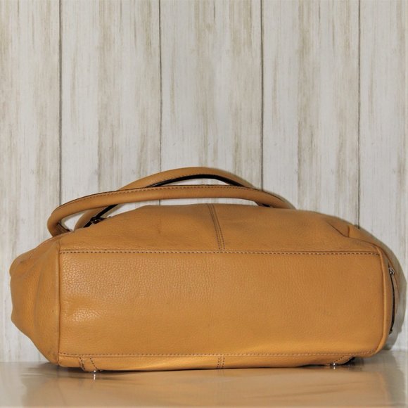 Tignanello Yellow Leather Organizer Shoulder Bag - Picture 4 of 9